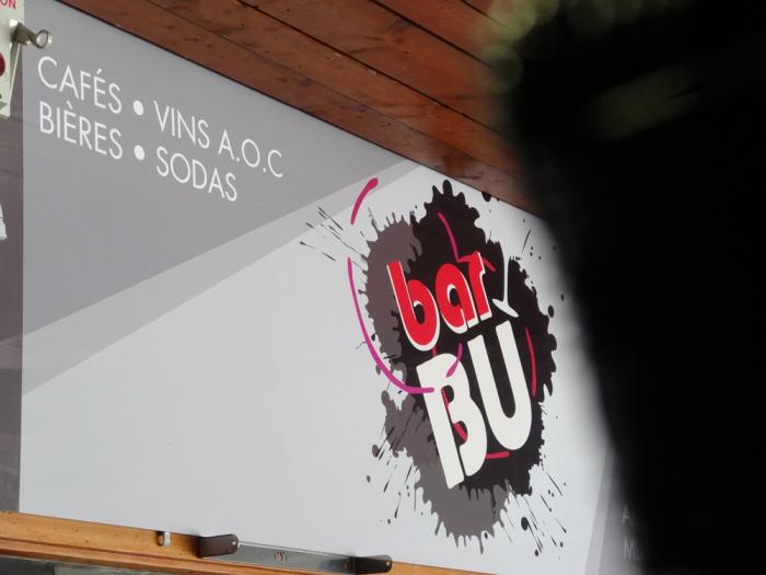 enseigne extérieure bar bu aux Arcs