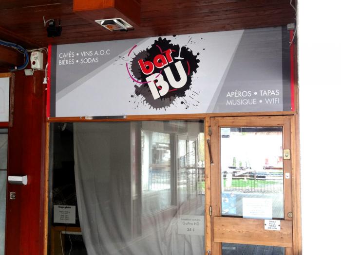 enseigne bar bu à Arc 1800